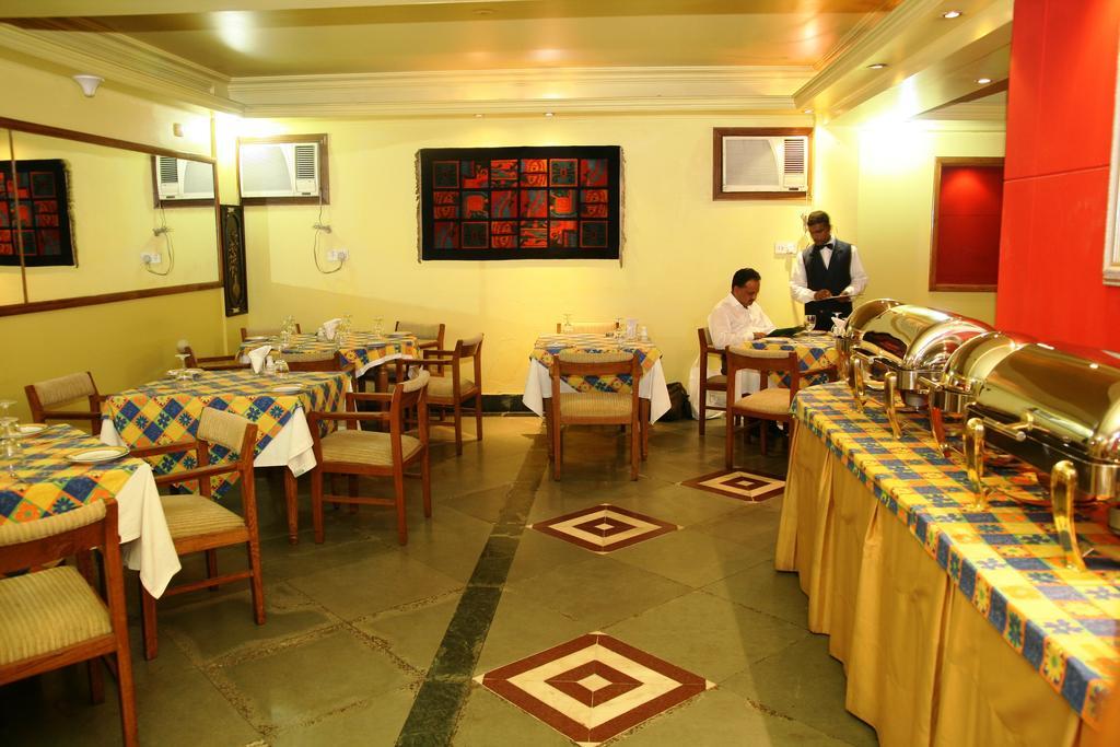 Hotel Swiss Park Dhaka Buitenkant foto